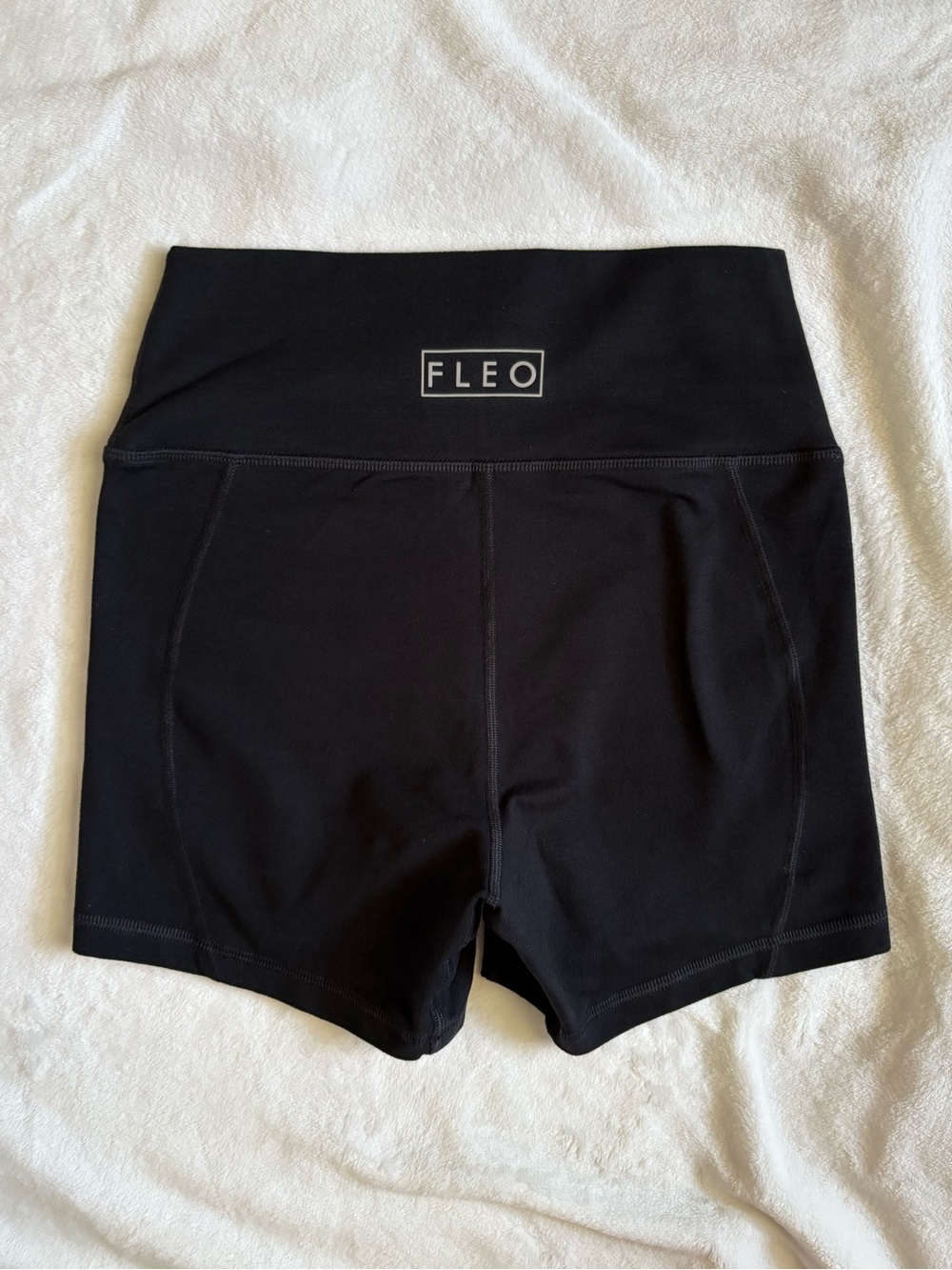 FLEO Black Athletic Shorts
High-Waisted Compression size small